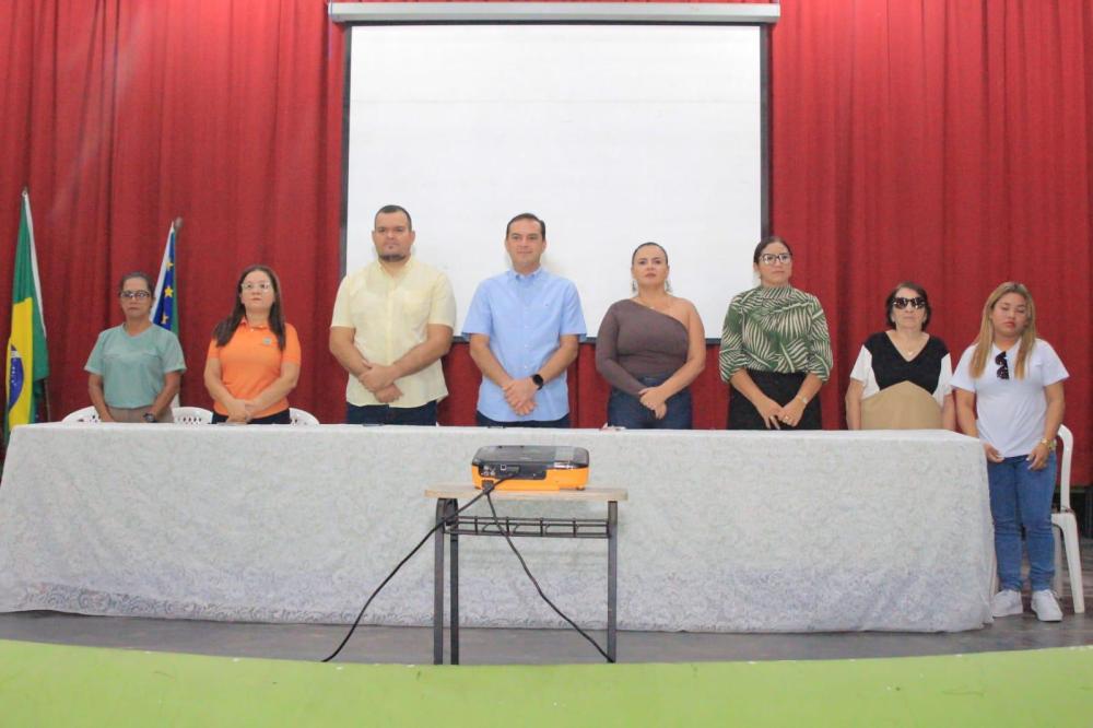 Prefeitura de Parintins dá início ao ano escolar de várzea