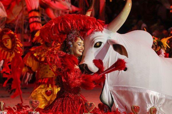 Valentina Coimbra anuncia que não será mais sinhazinha do Boi Garantido