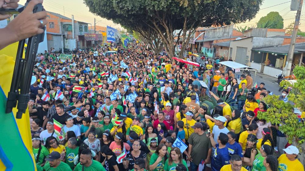 Marcha para Jesus reúne milhares de fiéis em Parintins