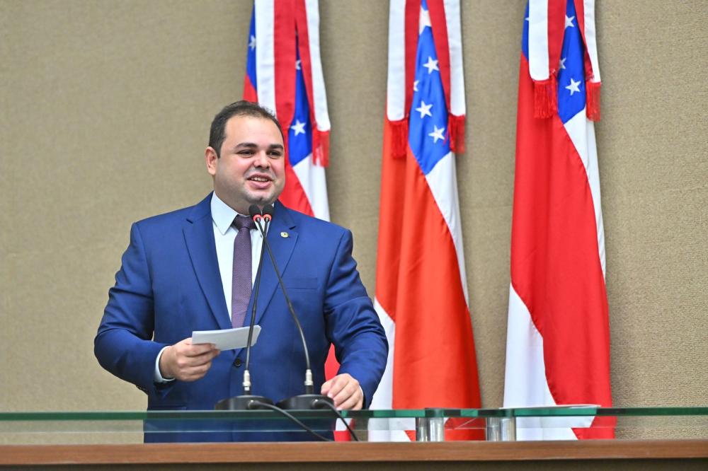Roberto Cidade reabre trabalhos na Aleam e anuncia ações para o semestre