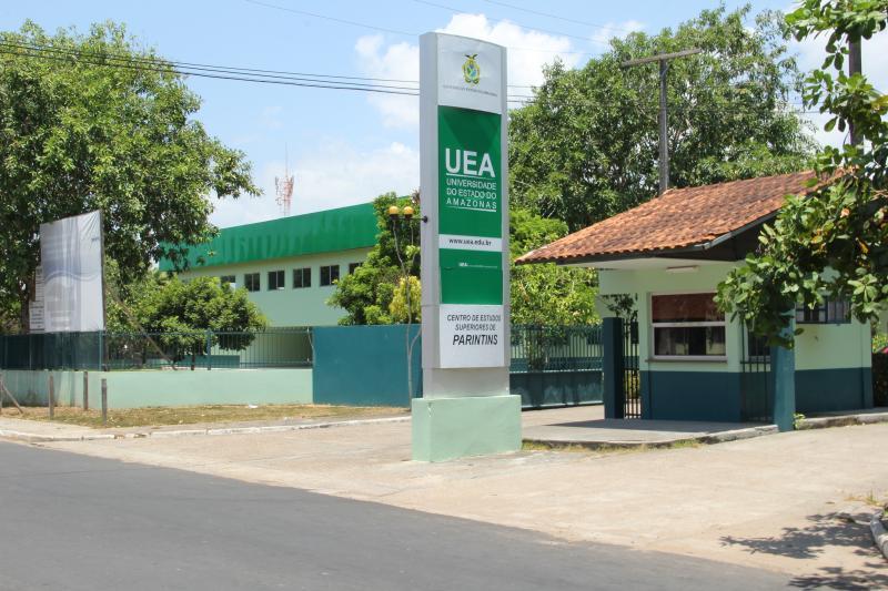 UEA abre vaga para professor temporário de Pedagogia em Parintins