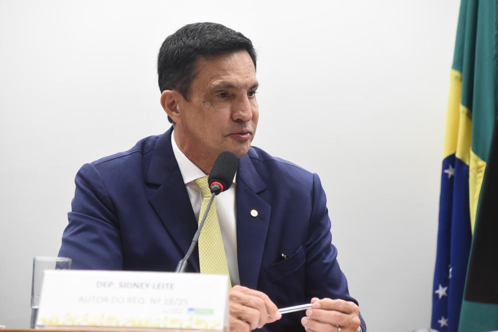 Sidney Leite quer que CPMI investigue fraudes em empréstimos do INSS