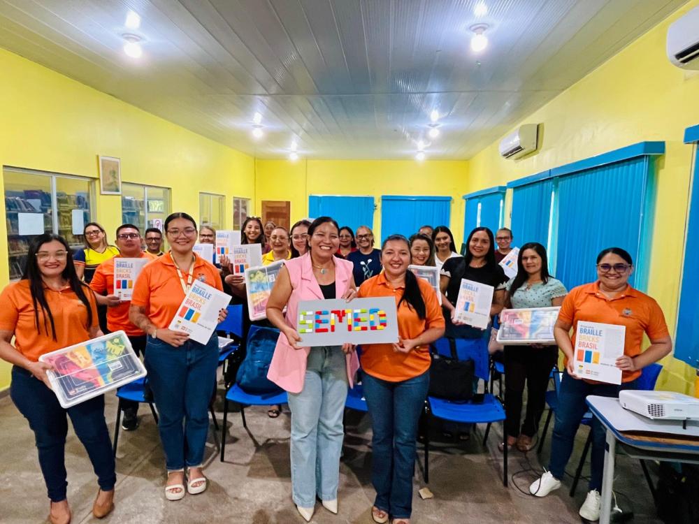 Rede municipal de Parintins adota recurso inovador na alfabetização inclusiva
