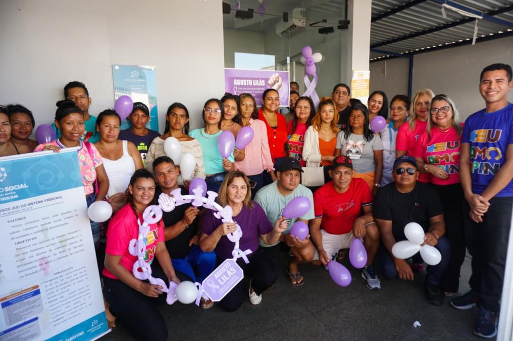 Escritório Social de Parintins promove ação em combate à violência contra a mulher