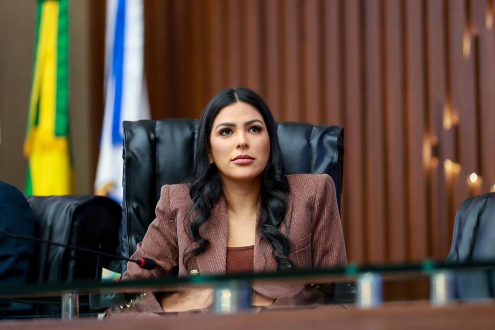 Aleam aprova projeto de Mayra Dias que cria código ‘Sinal de Socorro’
