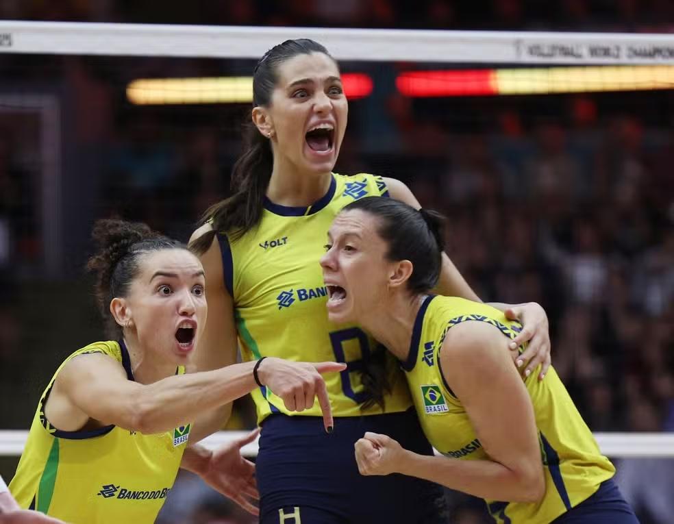 Brasil vence Japão e garante bronze no Mundial de Vôlei Feminino