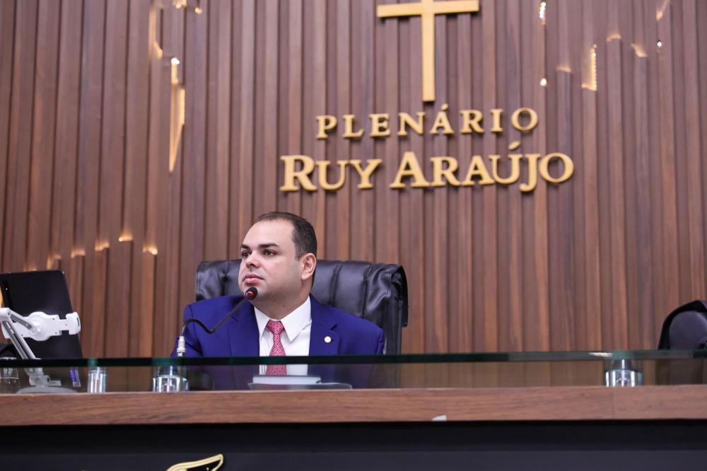 Roberto Cidade destaca leis de prevenção ao suicídio e saúde mental no Amazonas
