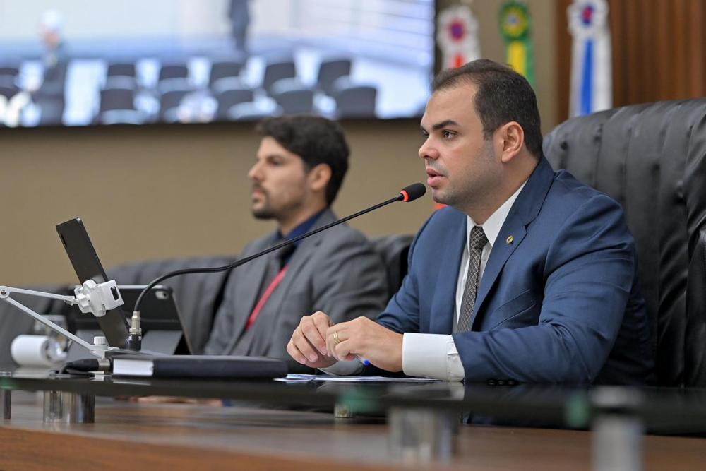 PL de Roberto Cidade assegura direito do consumidor escolher oficina em consertos com seguro