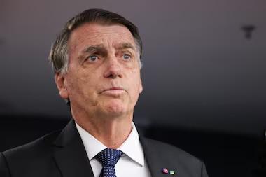 Bolsonaro é preso pela PF