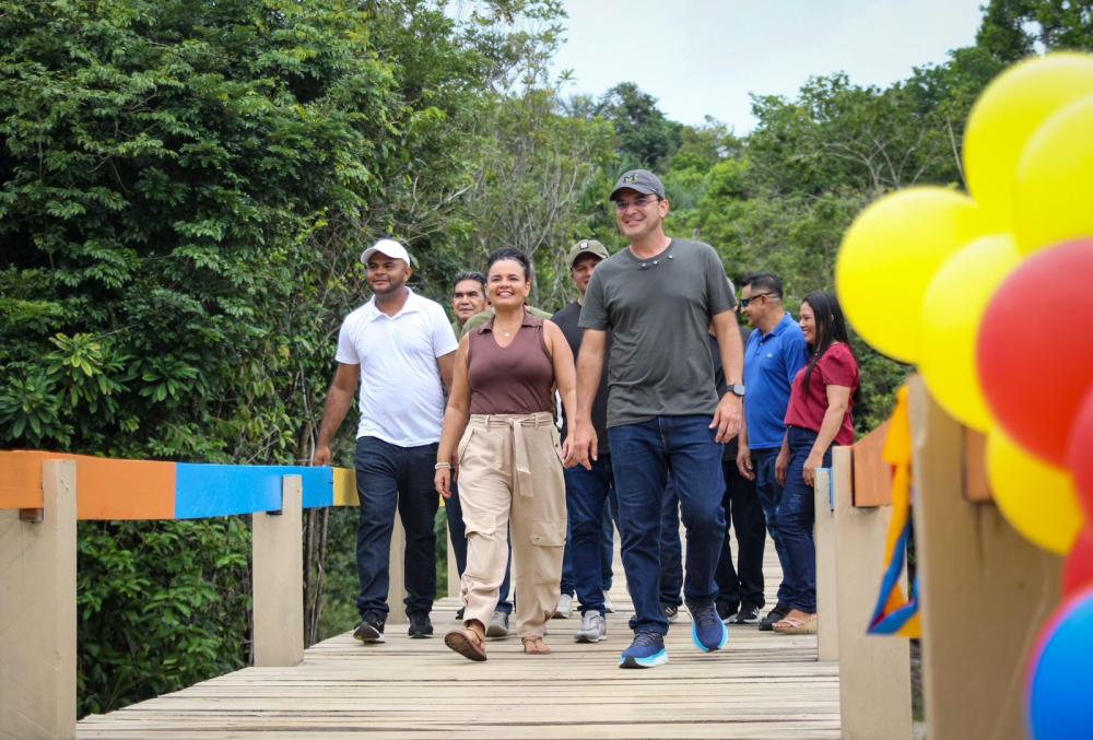 Vice-prefeita Vanessa Gonçalves cumpre agenda no Caburi com entregas e vistorias de obras