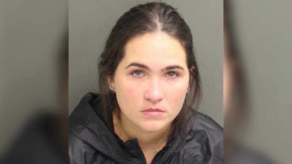 Mulher do sertanejo Henrique, da dupla com Juliano, é presa nos EUA