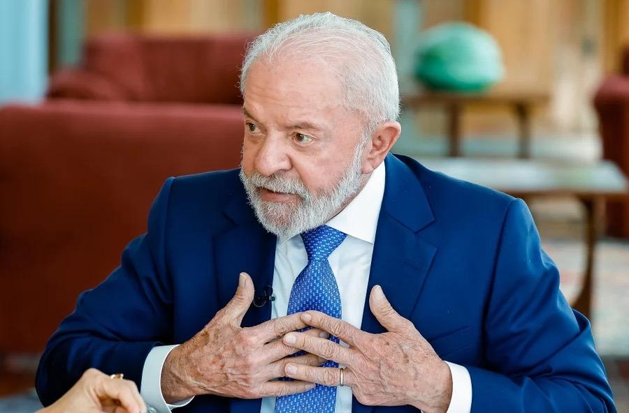 Lula sanciona reajustes para o Legislativo, mas veta penduricalhos