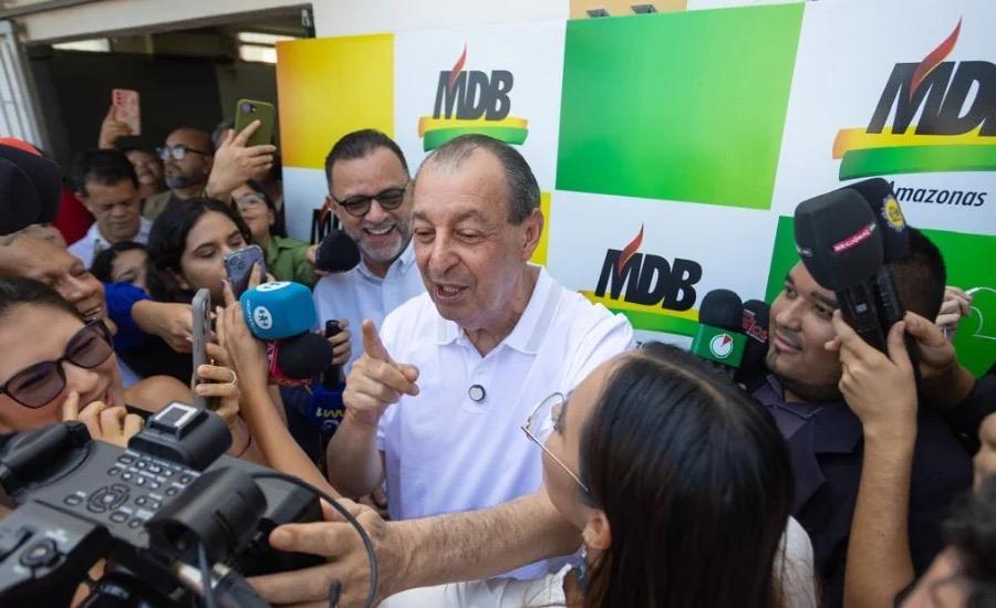 Omar Aziz deixa em aberto definição de vice para disputa ao governo