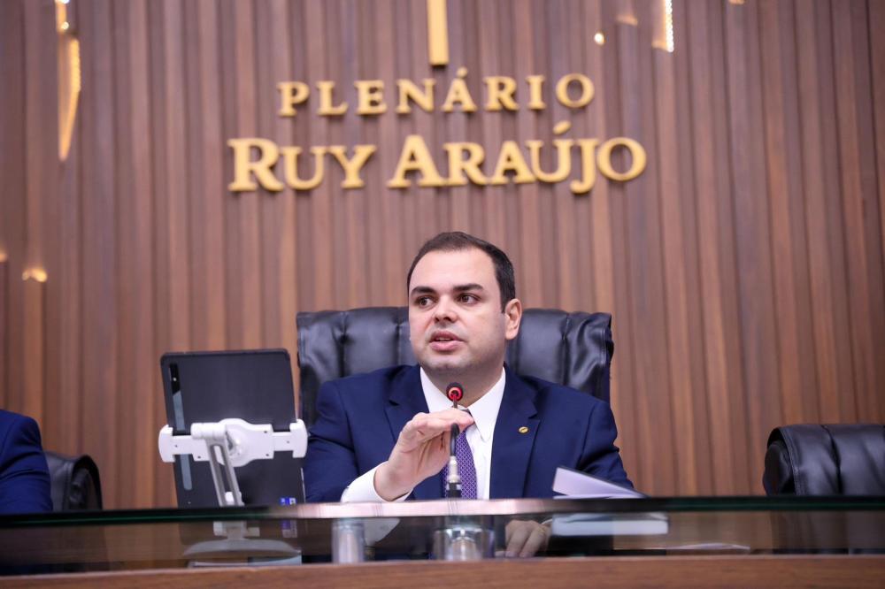 Roberto Cidade propõe articulação para conter alta dos combustíveis no Amazonas