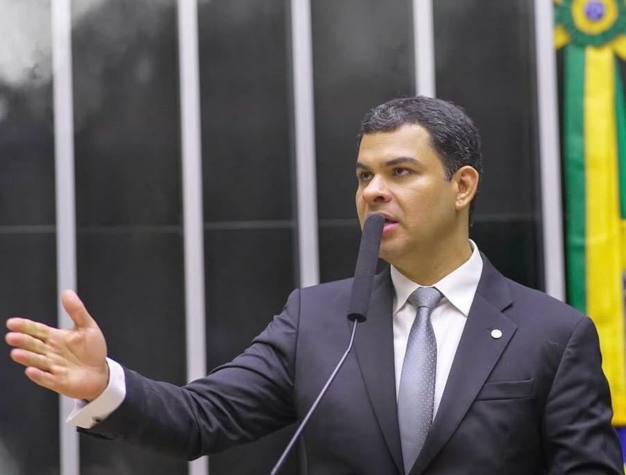 Deputado Saullo Vianna anuncia investimentos para Parintins