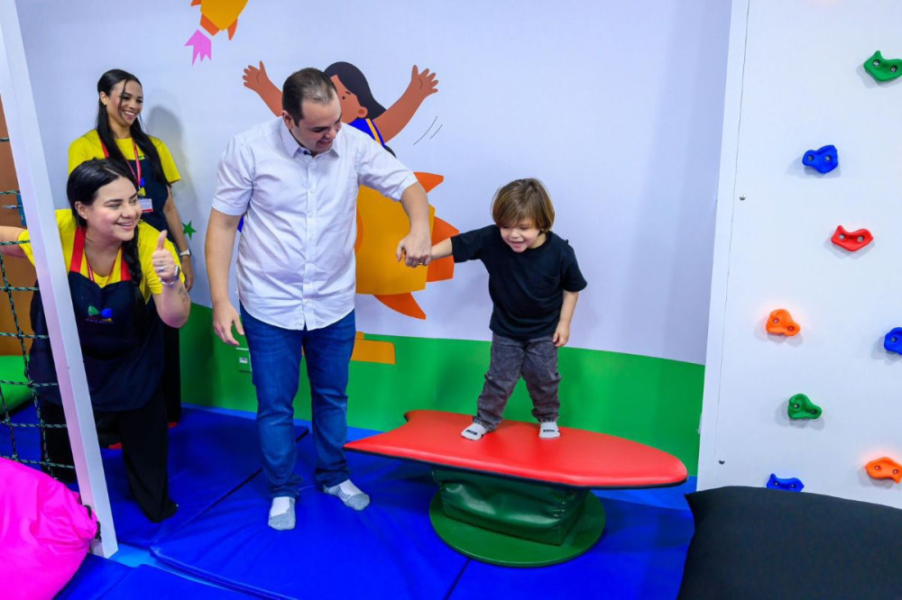 Deputado Roberto Cidade dá início ao Mês do Autista