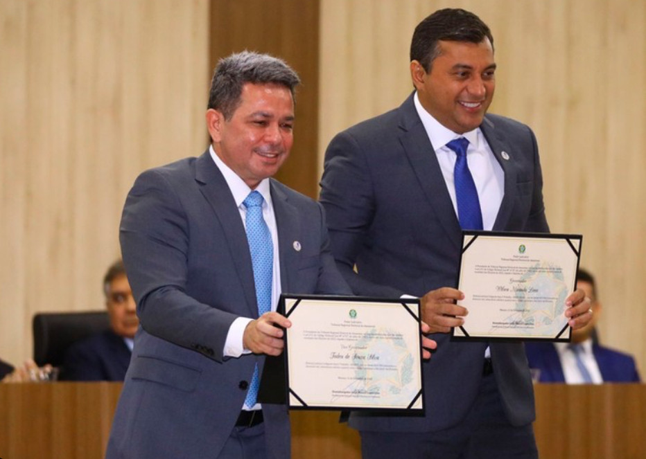 Wilson Lima e Tadeu de Souza renunciam aos cargos de governador e vice-governador