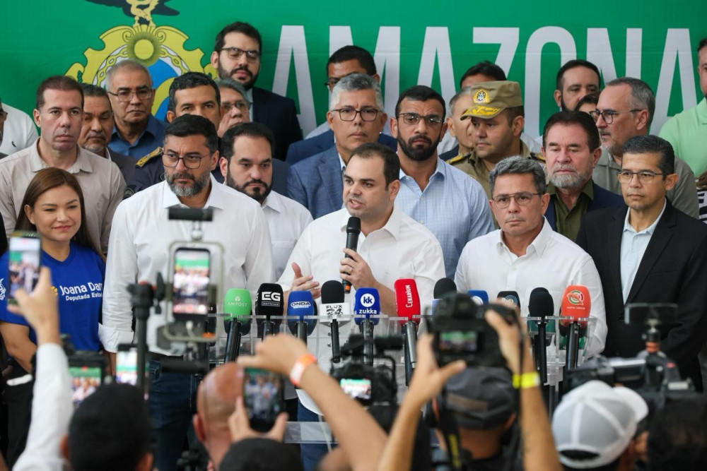 No primeiro dia como governador interino, Roberto Cidade ressalta estabilidade e continuidade de projetos