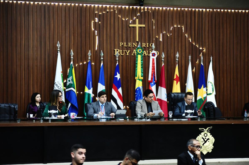 Eleição para governador tampão será feita em 4 de maio