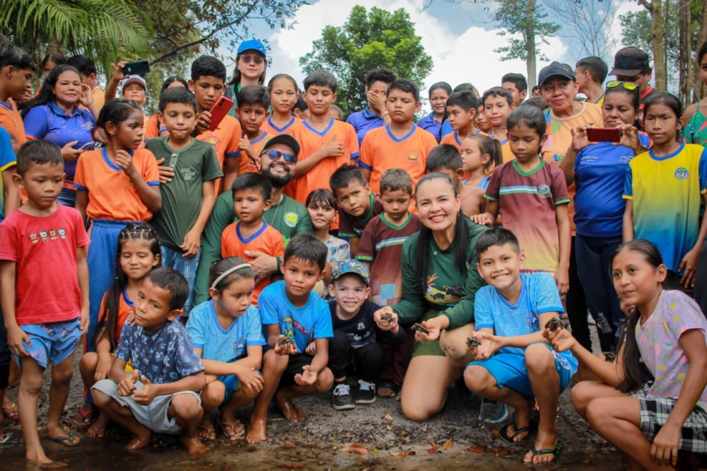 Vanessa Gonçalves participa da 8ª soltura de quelônios na região do Mamuru