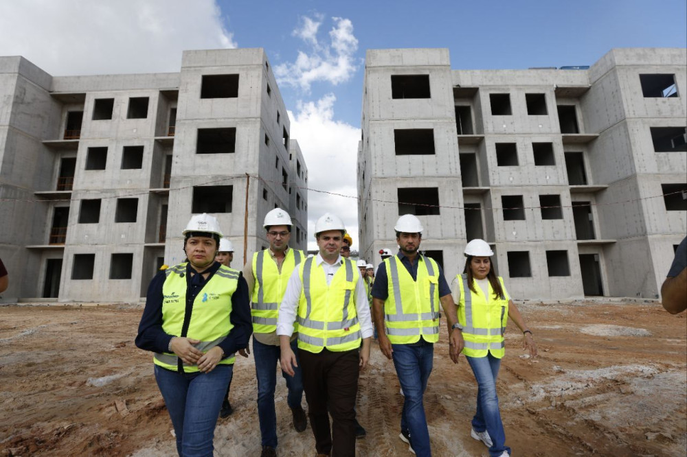 Amazonas Meu Lar: governador interino Roberto Cidade acompanha avanço das obras no Residencial Tarumã