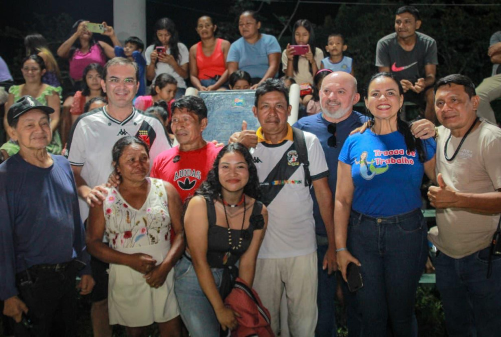 Vanessa Gonçalves participa de inauguração de campo iluminado na comunidade Vila Batista