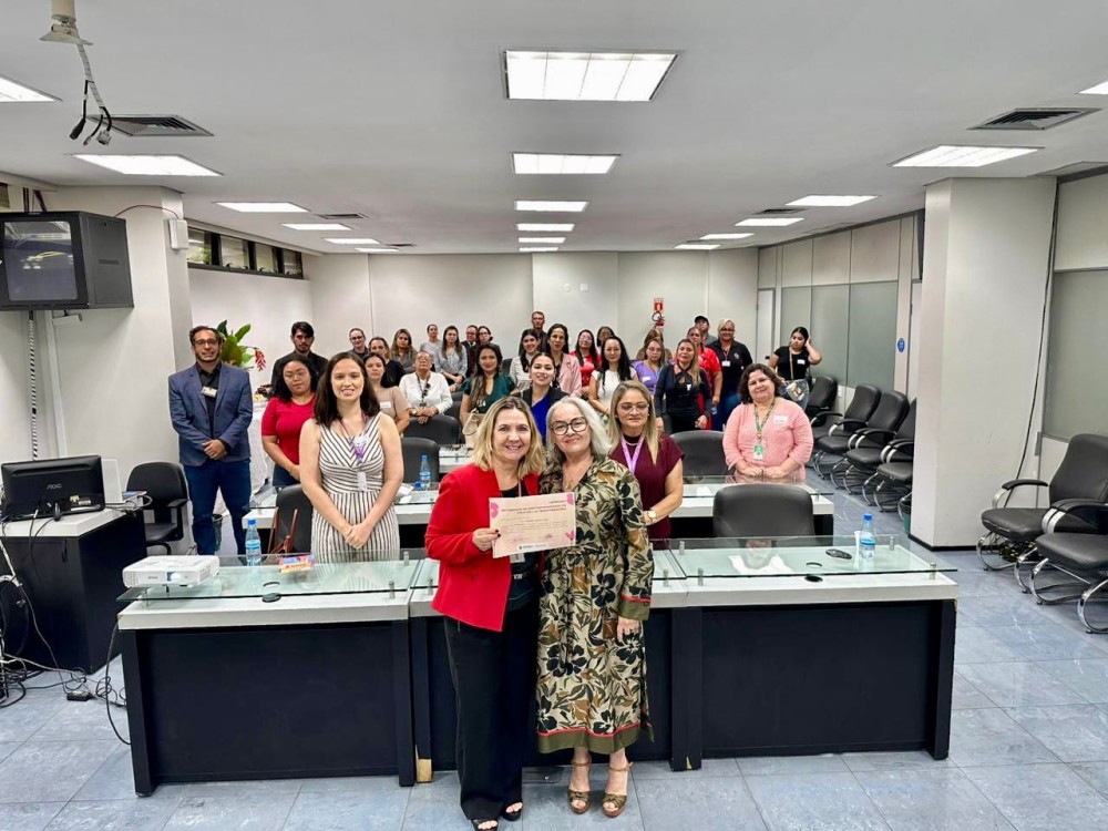 Mayra Dias promove seminário sobre os desafios da maternidade contemporânea na Aleam