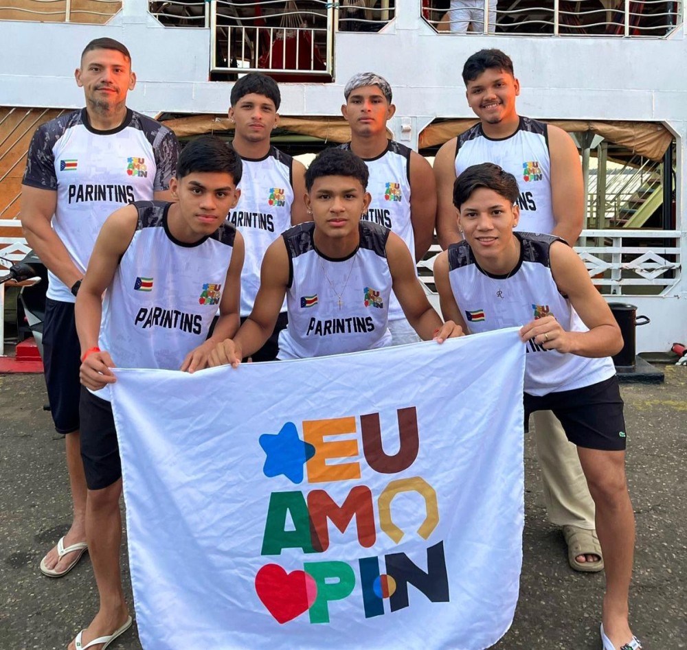 Parceria entre Prefeitura e equipe Canaã leva seis atletas parintinenses para a disputa da Taça Brasil de Futsal