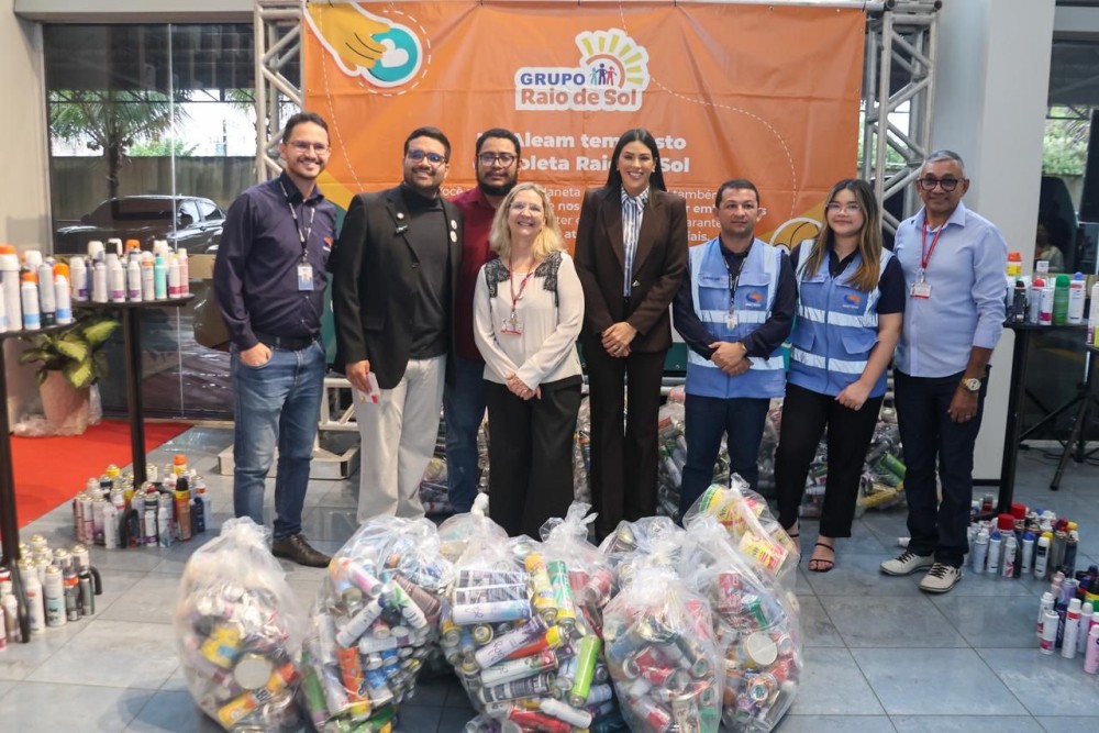 ‘Reciclar Ajuda a Sarar’: Mayra Dias entrega mais de 3 mil frascos de aerossóis ao Grupo Raio de Sol na Aleam