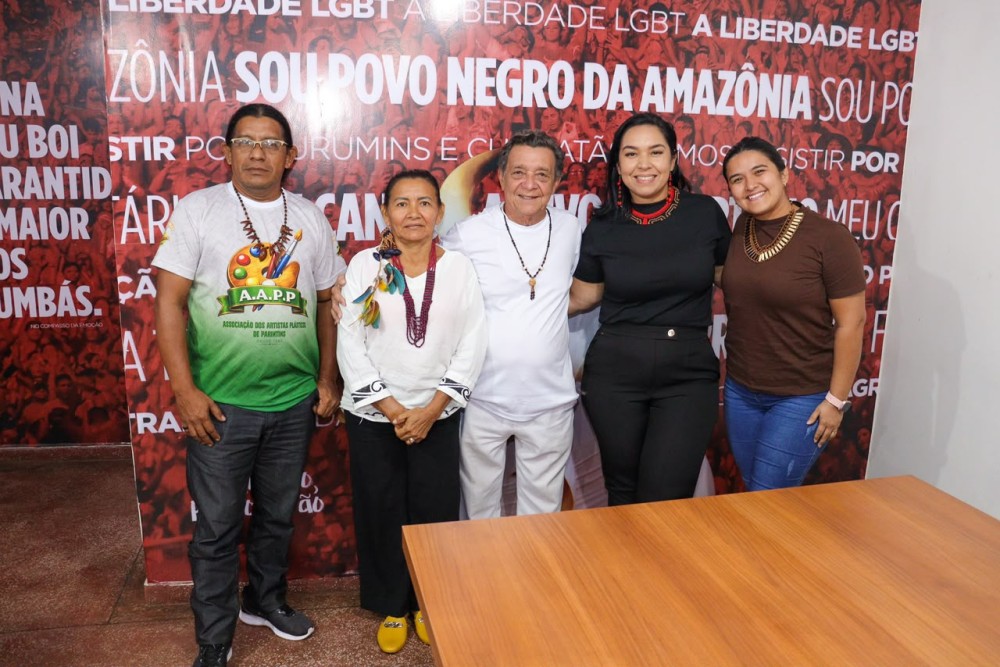 Boi Garantido fortalece diálogo com Ministério dos Povos Indígenas sobre valorização do artesanato indígena