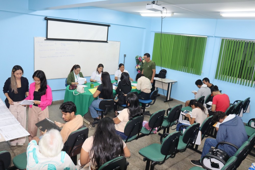 UEA inicia matrícula institucional para convocados do Vestibular e SIS 2ª etapa em Parintins