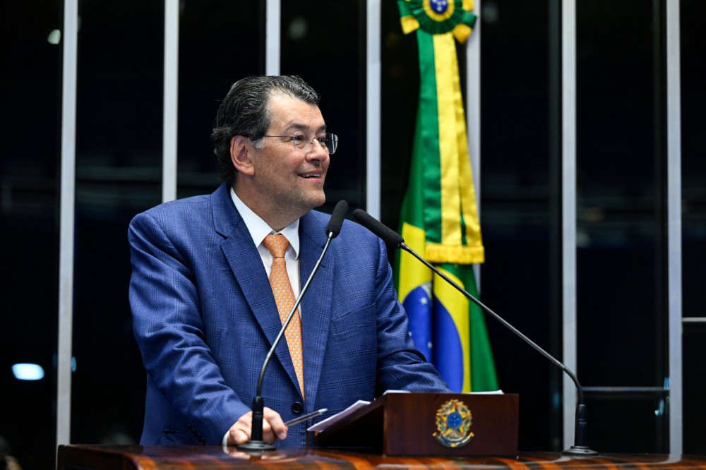 Eduardo Braga consolida influência nacional com oitava inclusão consecutiva entre os “Cabeças do Congresso”