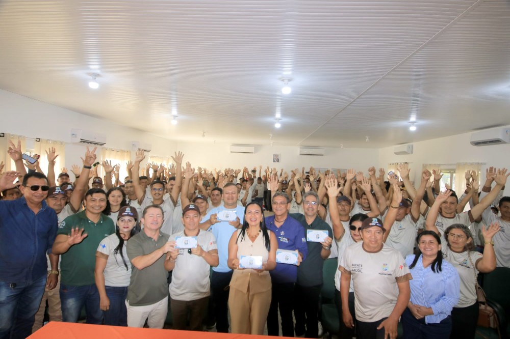 Prefeitura e Ministério da Saúde entregam dispositivos móveis para fortalecer atenção básica rural em Parintins