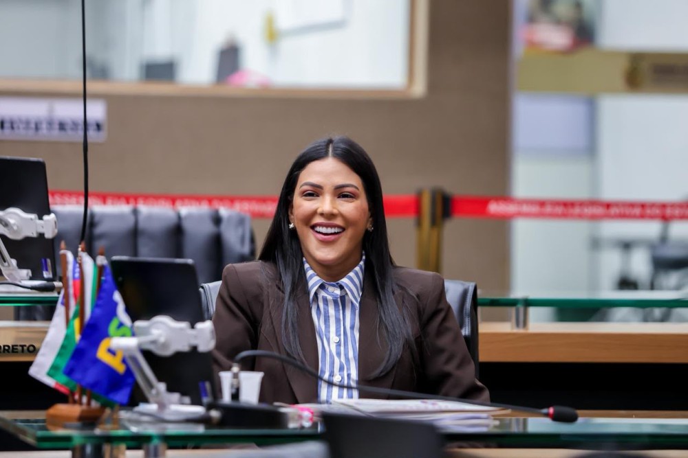 Mayra Dias encerra primeiro semestre de 2026 com mais de 140 proposições e 16 leis sancionadas