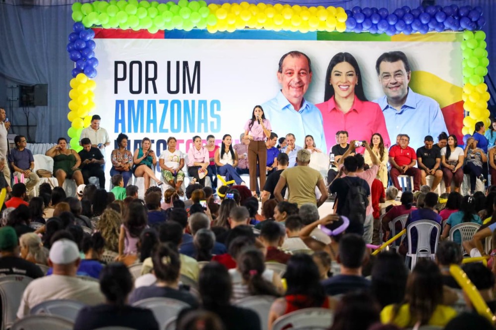 Mayra Dias reúne lideranças e apoiadores em Manaus e destaca trabalho parlamentar ao lado de Omar Aziz e Eduardo Braga