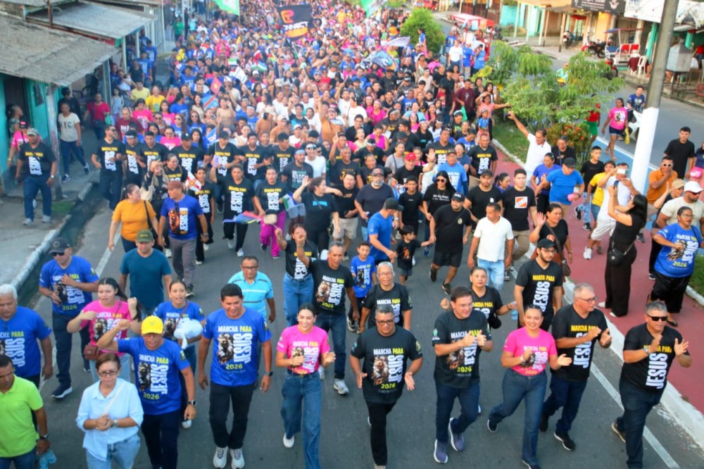 Marcha para Jesus reúne milhares de fiéis em caminhada de fé pelas ruas de Parintins