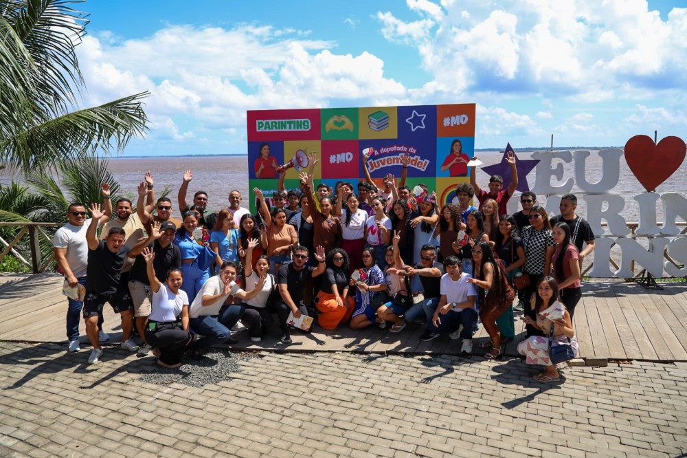 “A política precisa ouvir a juventude para construir um futuro melhor”, destaca Mayra Dias em encontro com jovens de Parintins