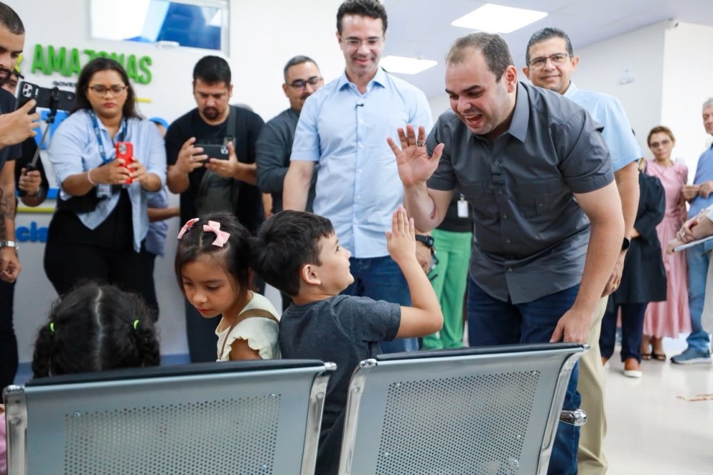 Roberto Cidade acompanha cirurgias cardíacas pediátricas com telemonitoramento na Fundação Francisca Mendes