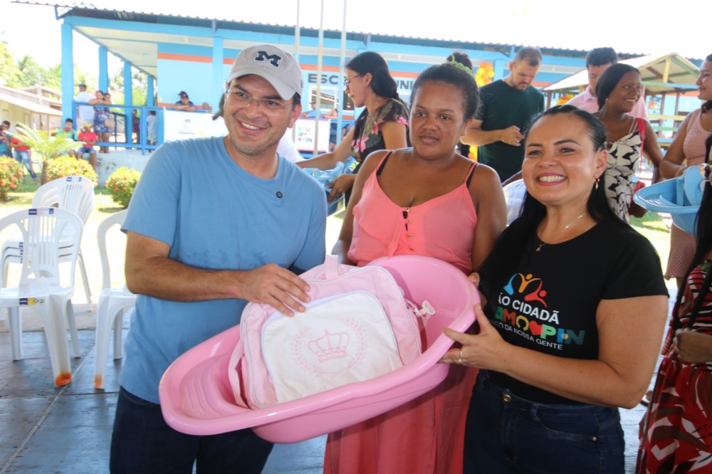 Prefeitura realiza Ação Cidadã “ Eu Amo Parintins” na Comunidade Bom Socorro do Zé Açu nesta sexta-feira (14)