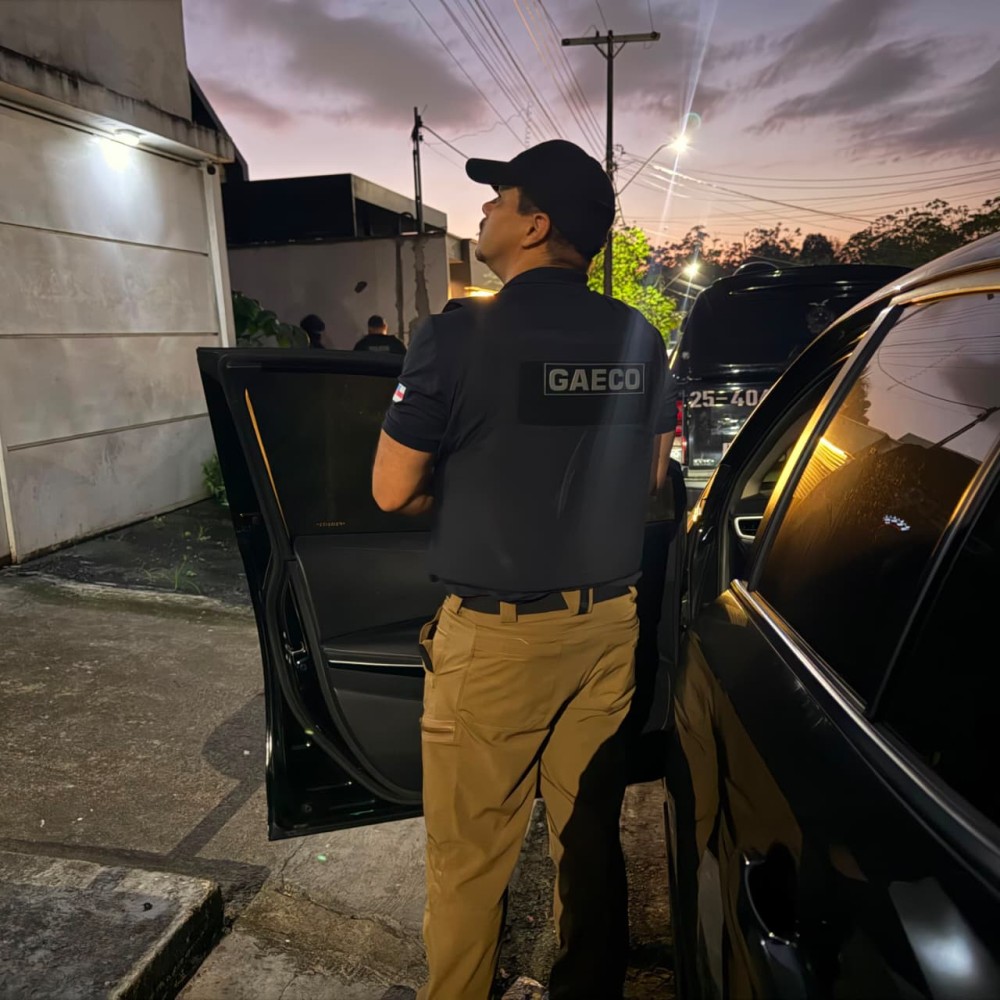Operação da Polícia Federal desarticula organização que usava aviões e pistas clandestinas para transportar drogas pelo país