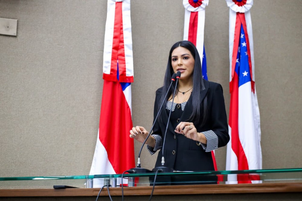 Mayra Dias cobra retomada e conclusão das obras da Casa da Mulher Brasileira em Manaus