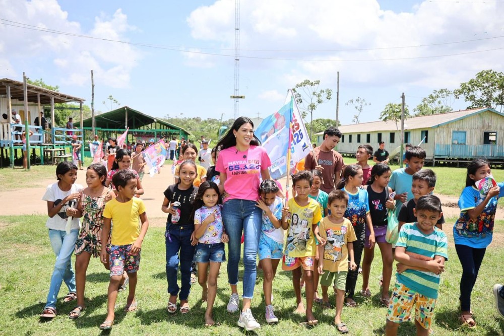 Em Parintins, Mayra Dias percorre comunidades rurais e reafirma compromisso com o interior