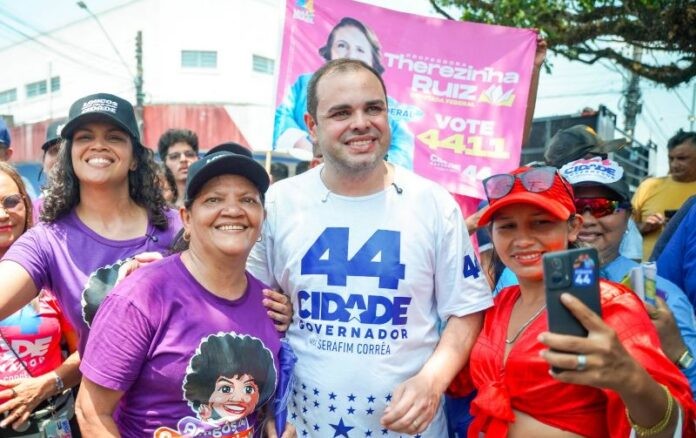Roberto Cidade reúne apoiadores em Itacoatiara após percorrer cinco municípios
