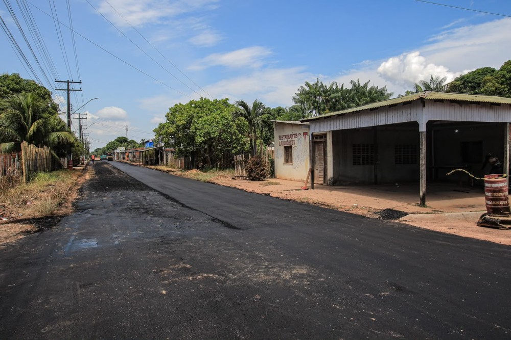 Asfaltamento de novas ruas amplia infraestrutura da Vila Amazônia