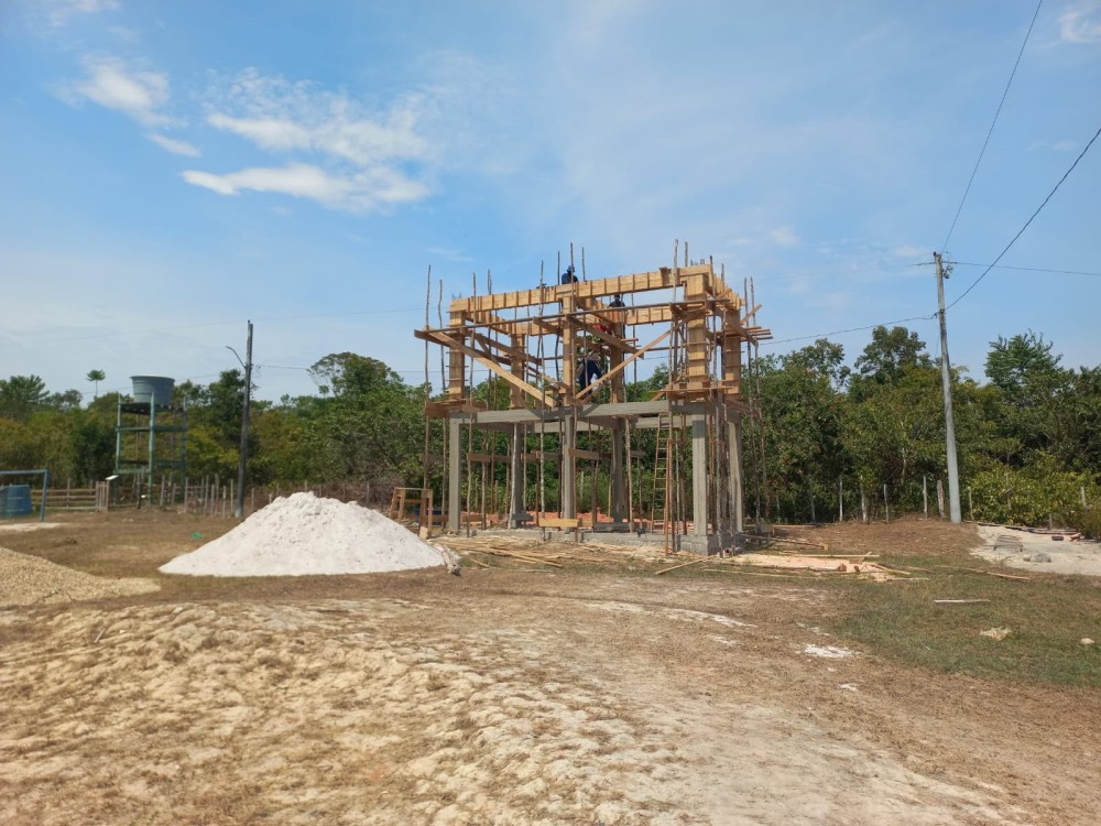 Construção de reservatórios de água beneficia comunidades da região do Uaicurapá
