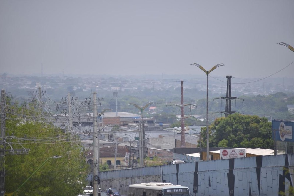 Prefeitura de Manaus suspende aulas da rede municipal devido à fumaça
