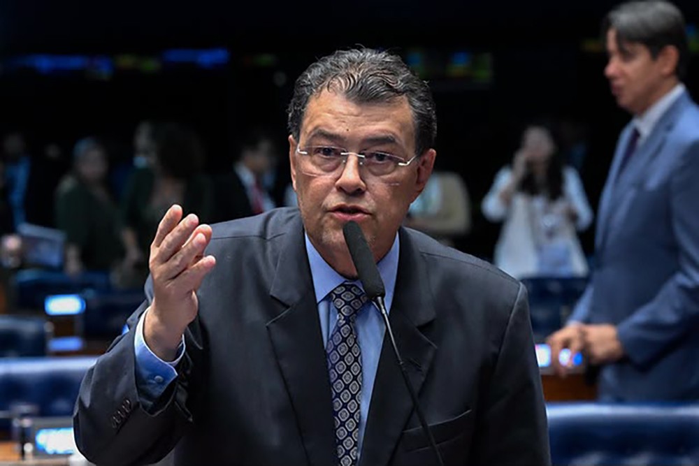 Eduardo Braga celebra recorde da ZFM e alerta para risco de empregos