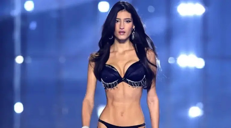 De Humaitá para o mundo: modelo amazonense desfila no Victoria’s Secret Fashion Show 2026