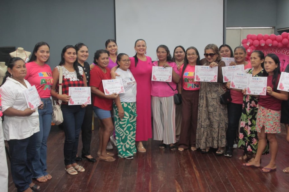 Vanessa Gonçalves participa de ação do Outubro Rosa no CRAS União e destaca importância do cuidado com a saúde da mulher
